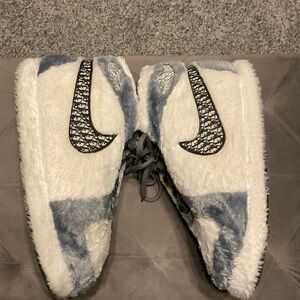 Nike Plush Slippers in White and Gray